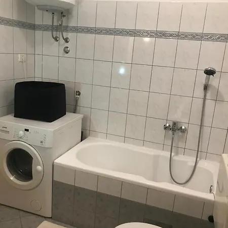 Emi Apartment *