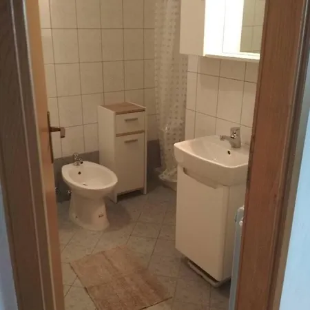 Emi Apartment *