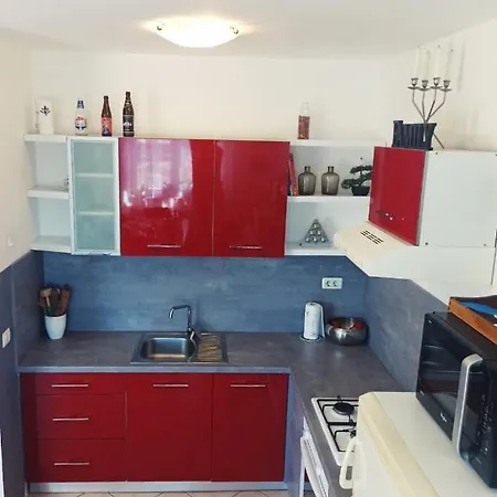 Emi Apartment *
